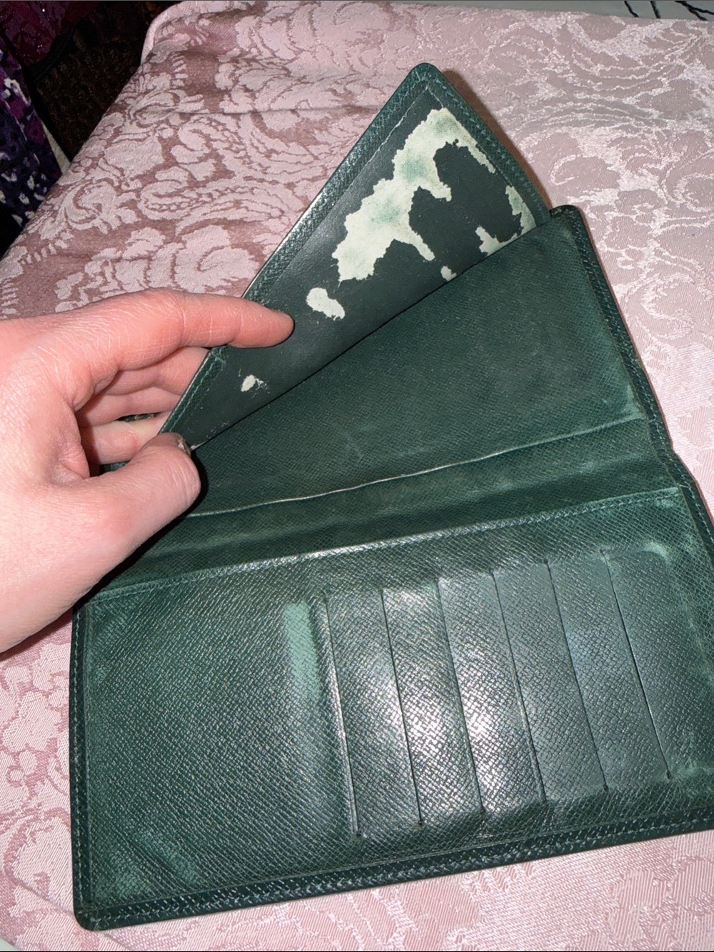 Louis Vuitton Green Textured Long Wallet - Picture 5 of 10